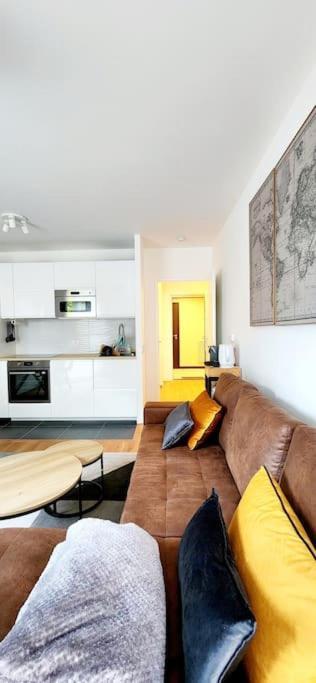 New & Serene 1-Bedroom Apart Near #Ladefenseparis #Parking&Fibre Suresnes Exterior foto